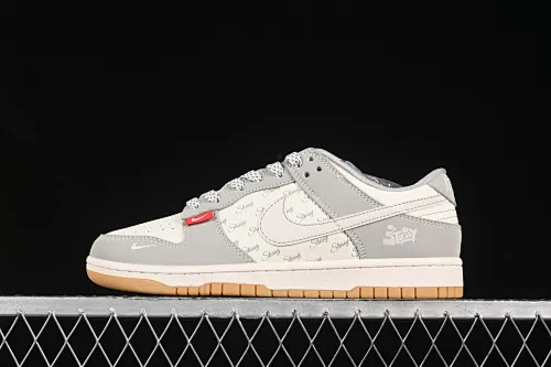 All categories Nk SB Dunk Series Nk SB Dunk Low High-end customized low-top sneakers Nike SB Dunk Low Stusi co-branded Cartoon raw rubber Anniversary high-end customized low-top casual sneakers JJ2508-557